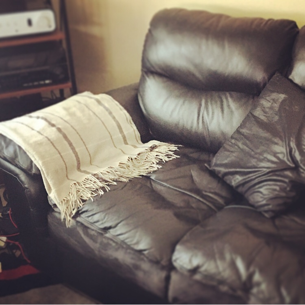 Flannel grey throw blanket